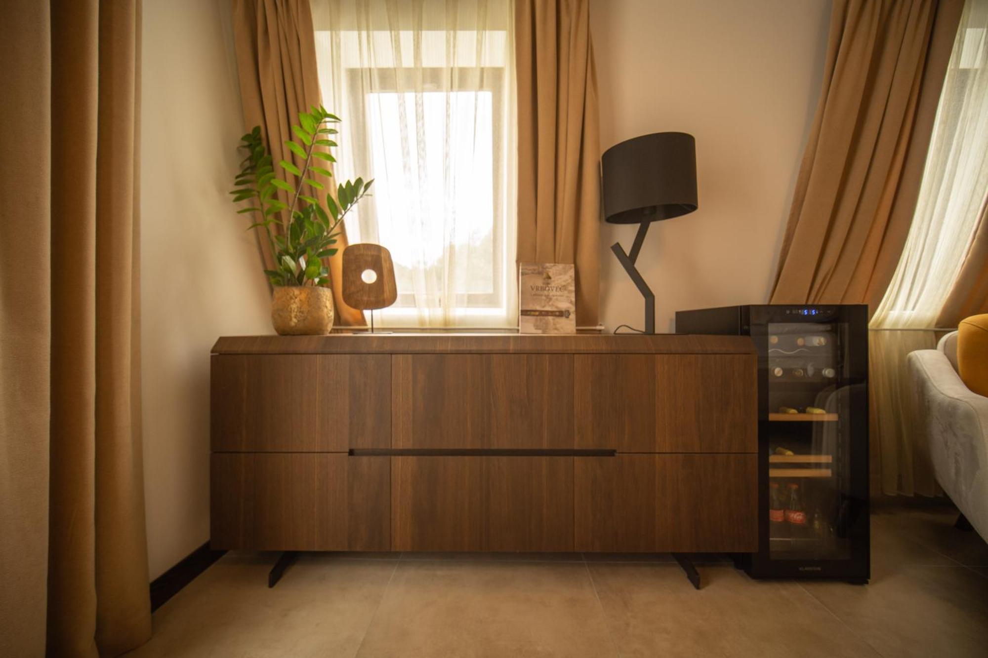 Cantina Rooms Hum na Sutli Buitenkant foto